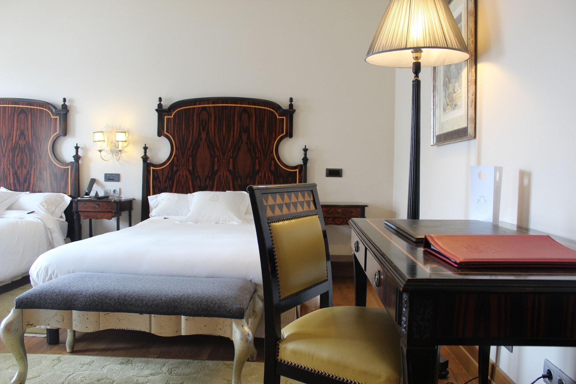 ויגו Pazo Los Escudos Hotel Spa & Resort מראה חיצוני תמונה A room at the hotel