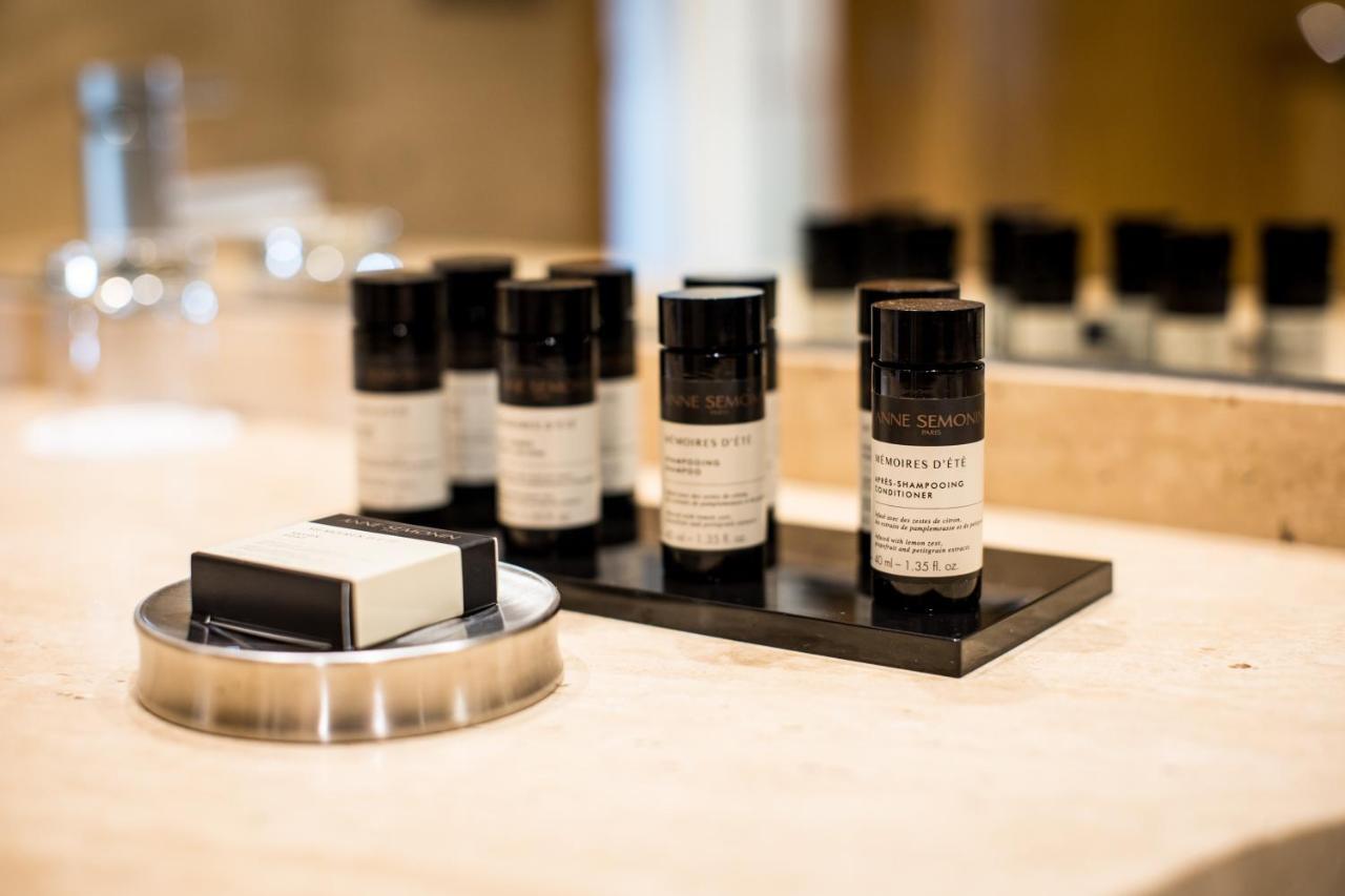 ויגו Pazo Los Escudos Hotel Spa & Resort מראה חיצוני תמונה A selection of toiletries